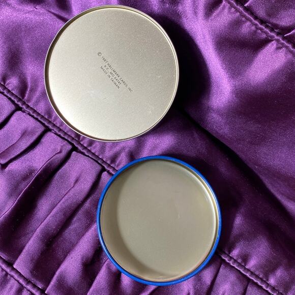 Kitty Cat Tin White Gray Vintage Round Blue Eye Trinket Decor Hallmark Taiwan - Picture 2 of 8